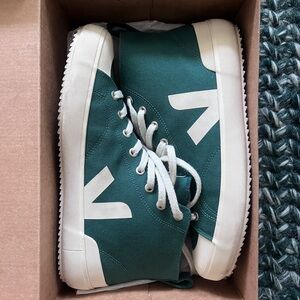 Veja Wata II Pierre Green & White Men’s US 11